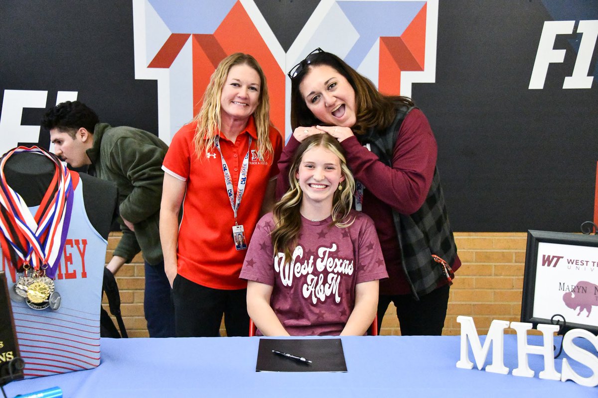 CoachKLozada's tweet photo. #MontereyVolleyball is so proud for @marynnoble signing her NLI to run track at WTAMU after graduation.  Maryn is a sprinter, hurdler, and long jumper for @Monterey_Sports. Can't wait to see you fly! @LadyPlainsmenTF @AthleticsLISD https://t.co/puyTbPLdzC