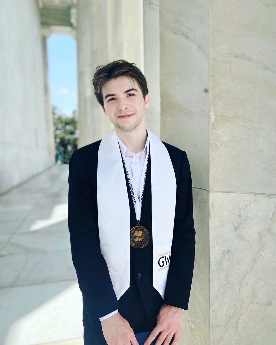 Congratulations to @brdnwllc 
On his official resumption as a 2023 MANY Conference Wrangler for the @Museum Association of New York. 

Congratulations again Brandon. 

@su_museumstudies <a href="/su_vpa/">SyracuseU VPA</a> 

#MANYconference #Museumstudies #sumuseumstudies