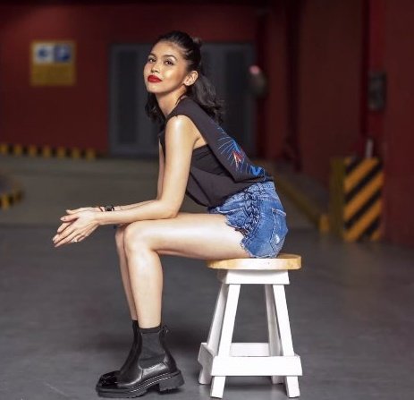 mainernimaine's tweet photo. 🎥: Kuya Ryan 
— Maine,27 #thestudio 
🔗https://t.co/cvnfVnlHuO

@mainedcm |#MaineMendoza https://t.co/tLF2ZvUCHM
