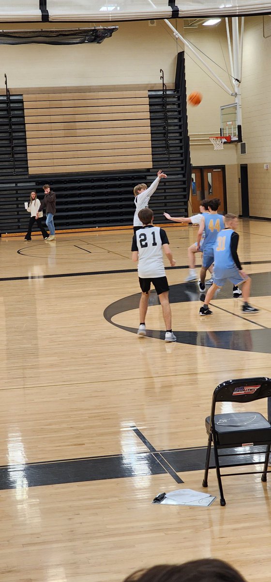 ctemoseley's tweet photo. @MoseleyEvin13 went 72% from the field with 7/10 from the 3 point line. 26 points total in tonight’s freshman game. @cmoseley83 @ProOneSelect_TN @Stone_hoops https://t.co/HpSNZedsgN