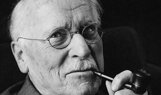 fuedicho's tweet photo. "Lo  que niegas te somete; lo que aceptas te transforma".
Carl Gustav Jung
#Fuedicho https://t.co/nv9ZU80zkP