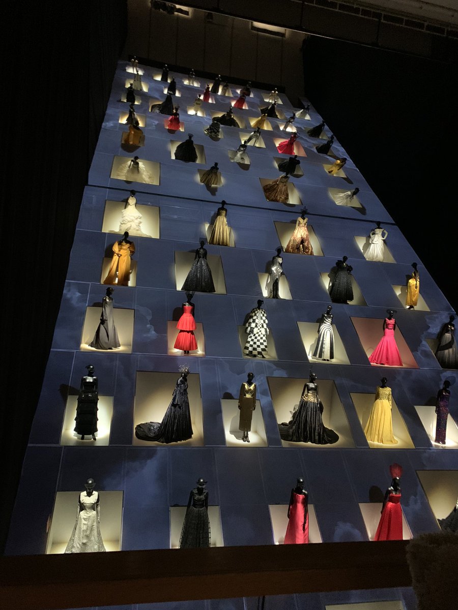 ディオール展最高でした… https://t.co/M6NPlBQu4n