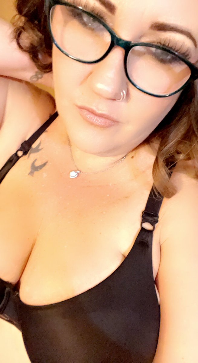 Genuine_Promo_'s tweet photo. 🦸‍♂️ Genuine promo Presents :

🔥  Jenn 🔥

👇🏽SUB Now for $4.99!👇🏻

https://t.co/RkcchnvtZD

Twitter:@Whiskeyjenn81 https://t.co/KgPKEraHjh