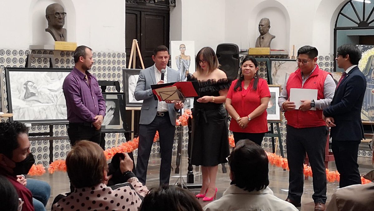 PRIPueblaCapi's tweet photo. 📍 El día de hoy inauguramos la Exposición de Arte Colectiva, PRIsmas Visuales. Para el @PRIPueblaCapi es crucial promover el arte en la ciudadanía.
Muchas gracias a la Secretaria de Cultura por su valioso esfuerzo.
#ReconstruyendoElRumbo
#PRIsmasvisuales
@pepechedraui https://t.co/KAdg40SxWX
