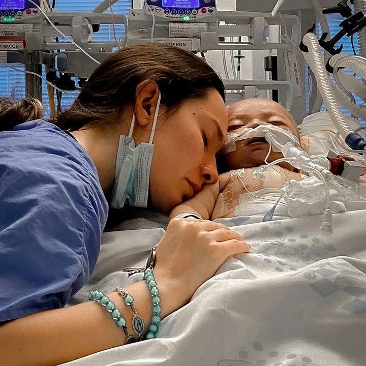 Sachinettiyil's tweet photo. Rebecca Athayde, this Catholic mother in Brazil refused to abort her baby Matthew when doctors informed her that her baby had a heart disease. She gave birth to this baby and accompanied him till his death with prayer and love. (1/2) https://t.co/TMAthTT9Oo