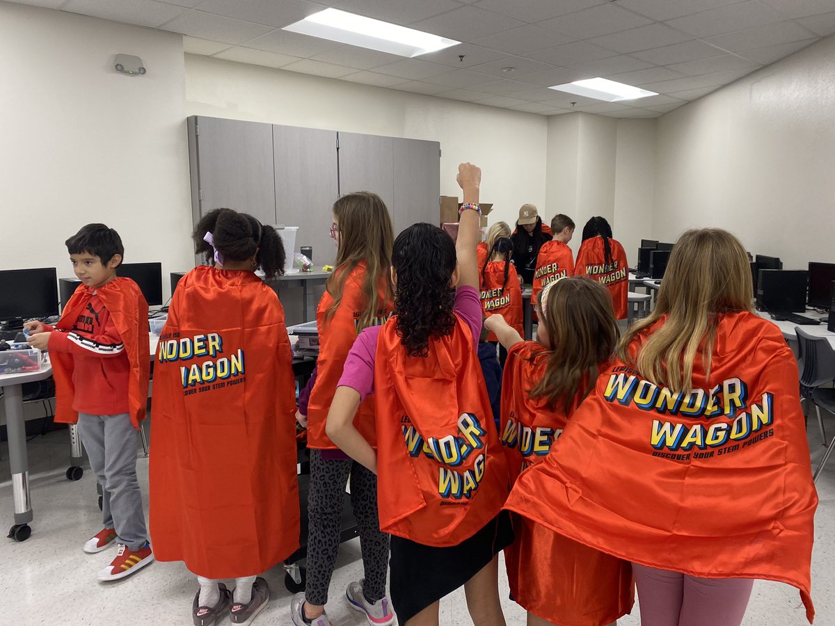 ganttb2015's tweet photo. The LISD Wonder Wagon came to @HomesteadES yesterday and the 3rd graders had such a great time with the STEM activities! @LISDScience @LISDSTEM  1 of 2 https://t.co/6p9ytYnt3O