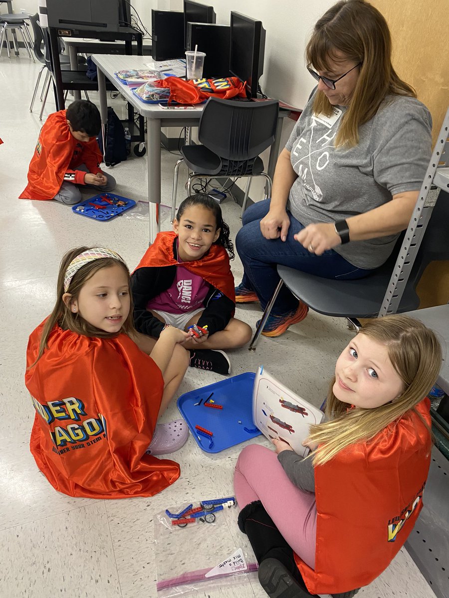 ganttb2015's tweet photo. The LISD Wonder Wagon came to @HomesteadES yesterday and the 3rd graders had such a great time with the STEM activities! @LISDScience @LISDSTEM  2 of 2 https://t.co/q7vyPwY3EV