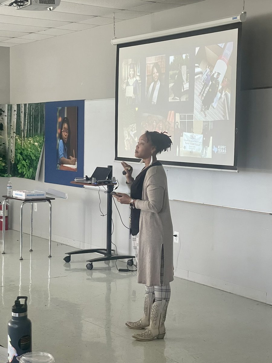 Dayna Swain tweet media