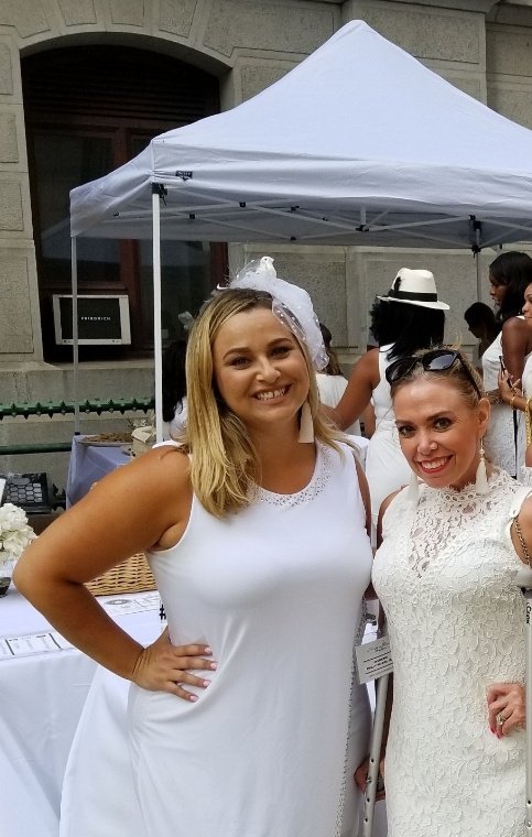 SheilaShowPHL's tweet image. Cheers to the BIRTHDAY Girl! 🎂🎊🎈Philly's own @Philly_PR_Girl @KateMarlys! Here's to your best year yet!❤️