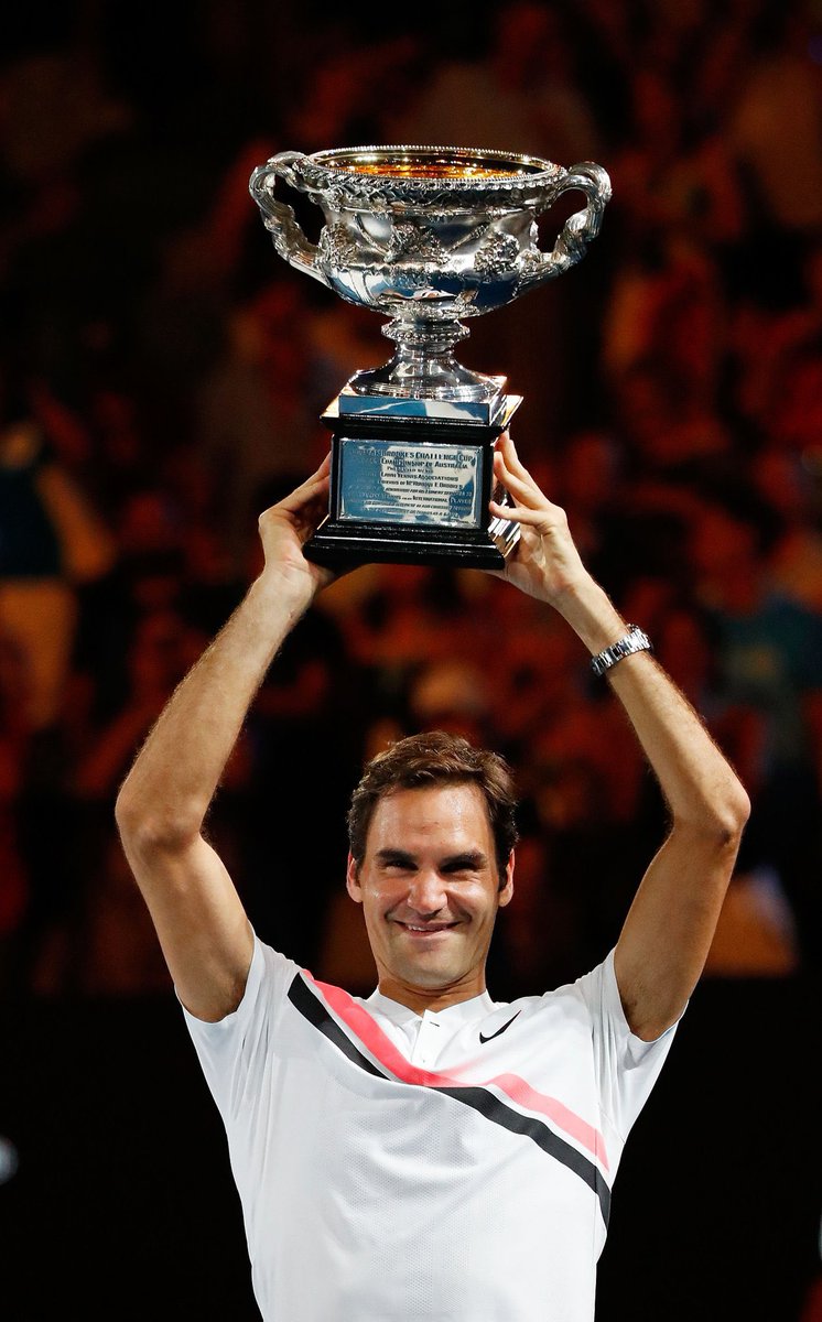 danicara77's tweet photo. Happy #FedererFriday 😊
The Golden Era 🌟✨🏆✨🏆🌟
#RForever 👑
#FedererFriday https://t.co/8XlcwQBhcx