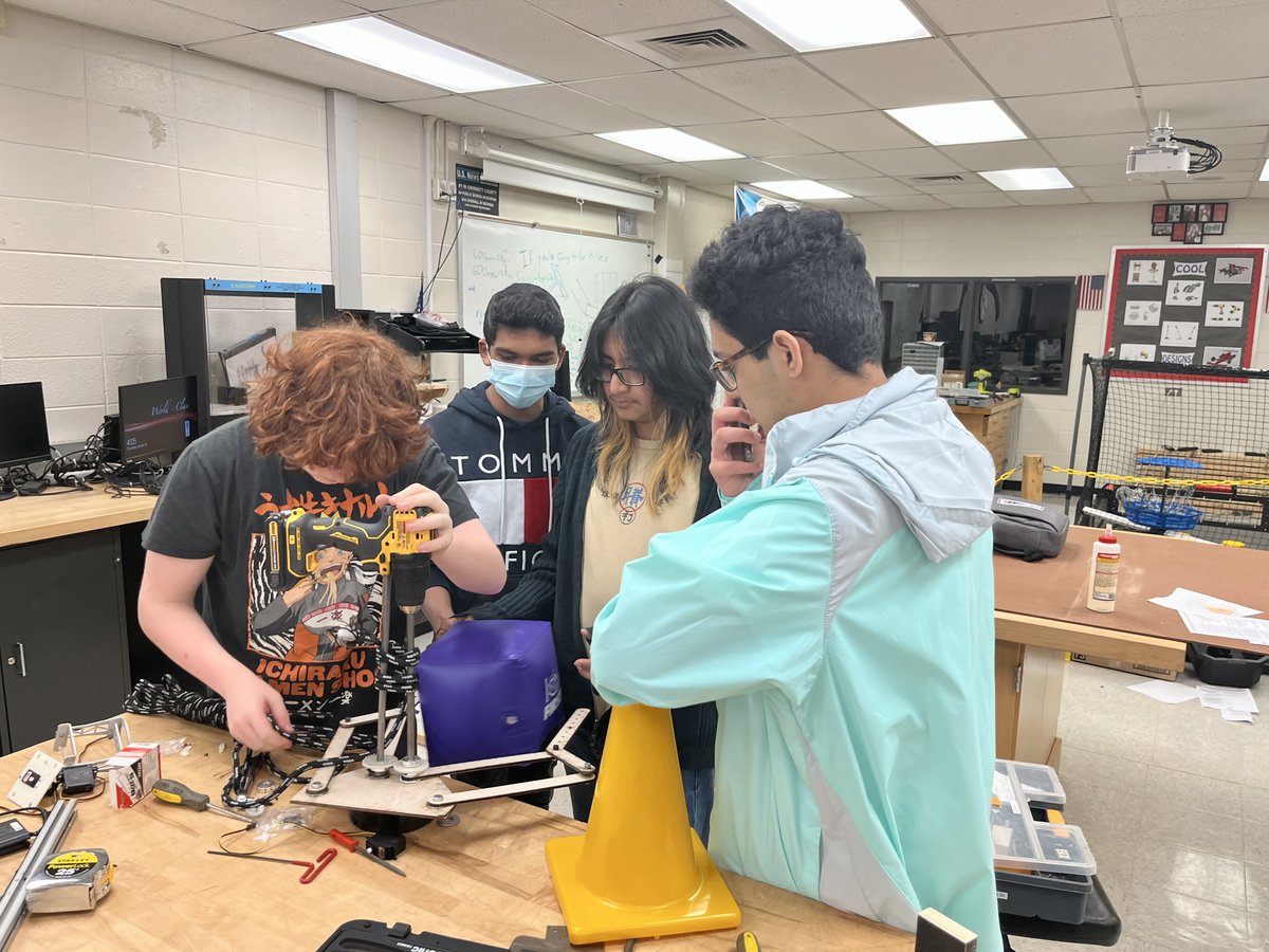 FRC5293's tweet photo. Great workday - worked on claw prototypes, built &amp; tested the charge pad, and finished drivetrain ⚙️ https://t.co/YtTXhPiwfD