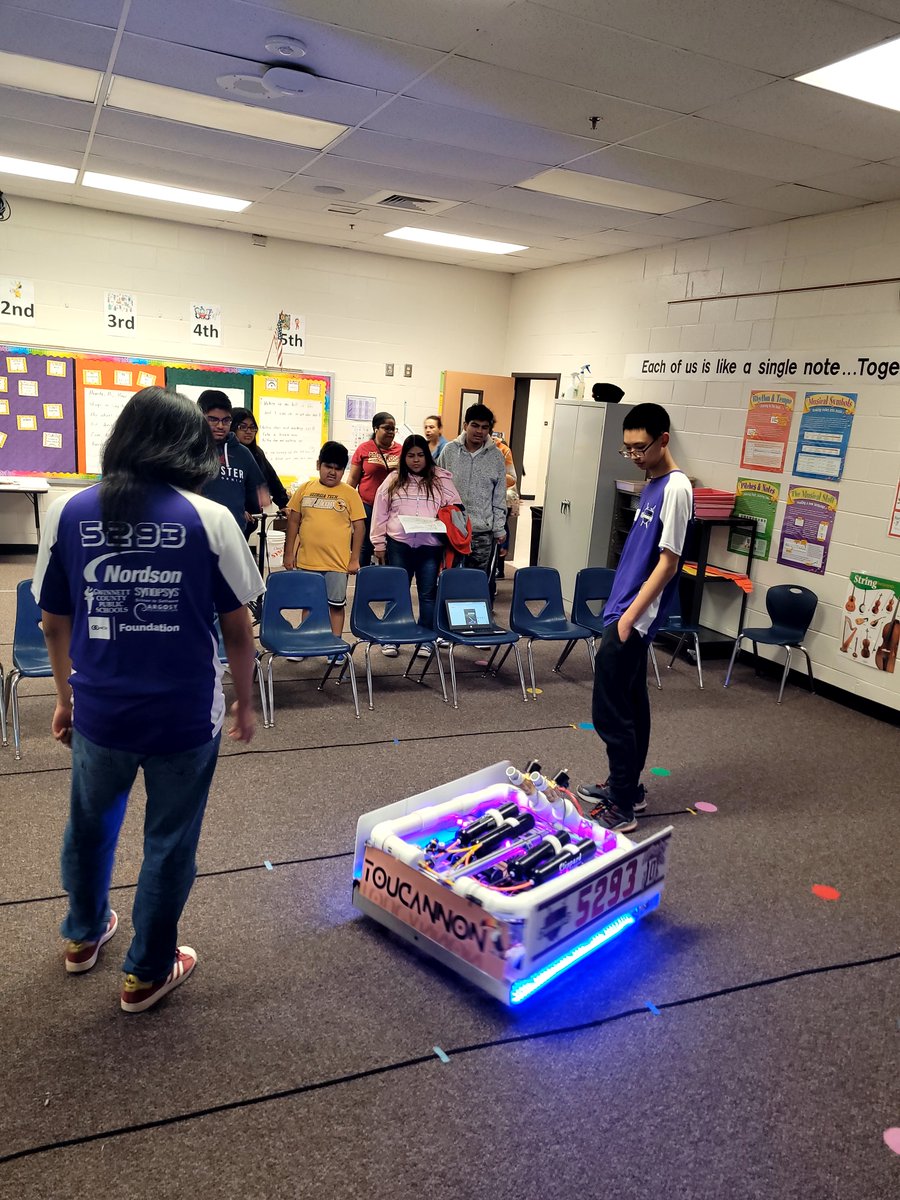 FRC5293's tweet photo. Great time showcasing our robot at Berkeley Lake elementary school STEM night! https://t.co/zZTNuBAZPQ