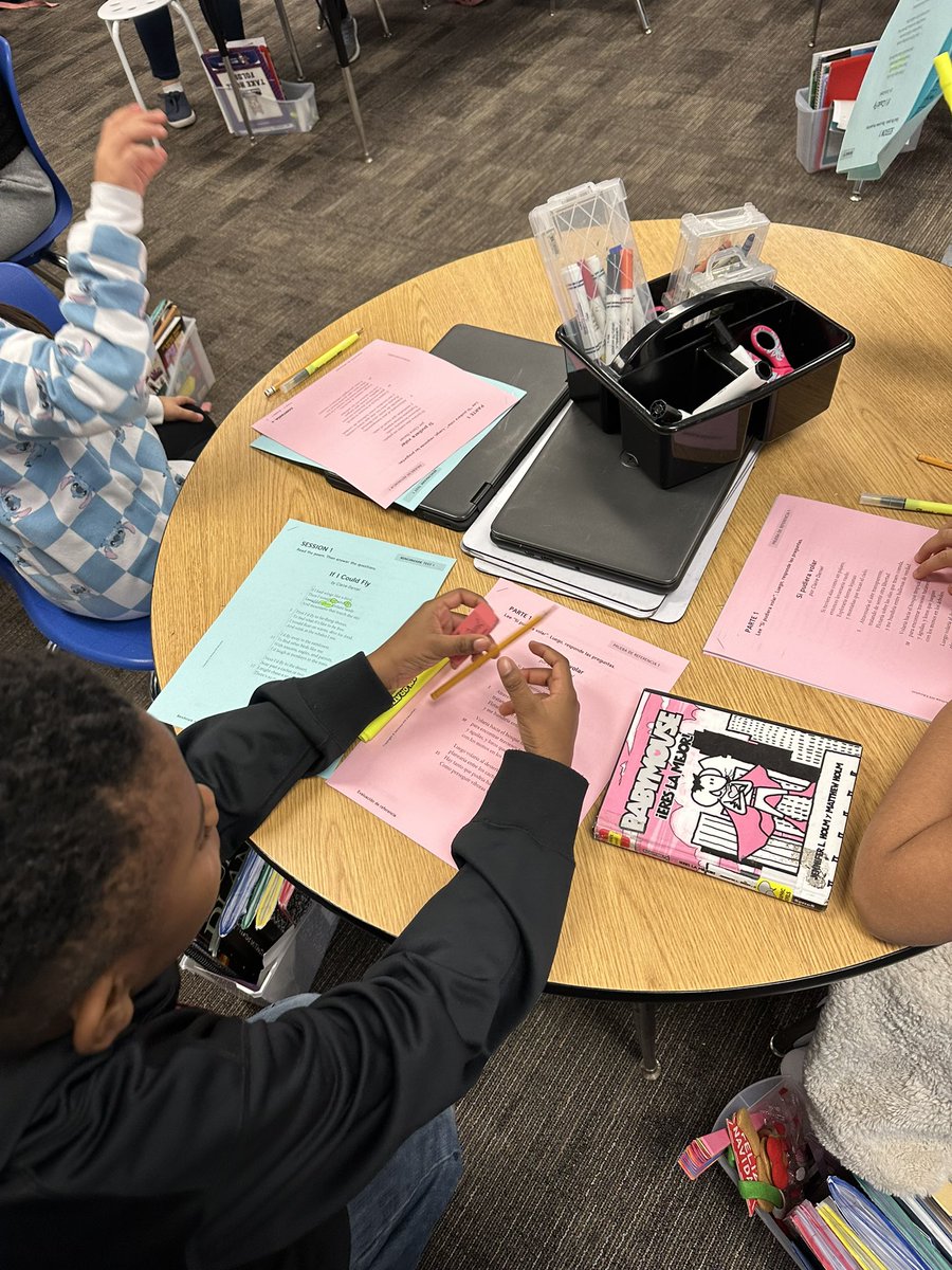 Mrs. López tweet media