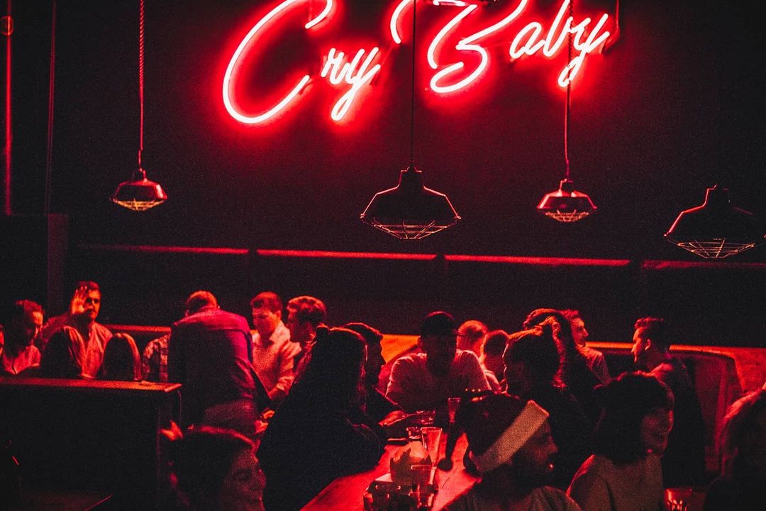 MaximusCampers's tweet photo. THE HIDDEN GEMS OF ADELAIDE!
Down the #westend #laneway of Solomon Street,
you’ll find #CryBaby: a #livelybar with a #nofuss attitude. The #music is loud, the lights are low & the #cocktaillist is kept to a single page. Order an #Australian-brewed #beer at the tiled bar. https://t.co/4znzbSgzo9