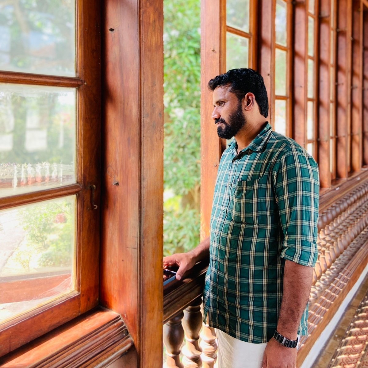 Sreemelethodi's tweet photo. #NewProfilePic https://t.co/XAULNNtmcA