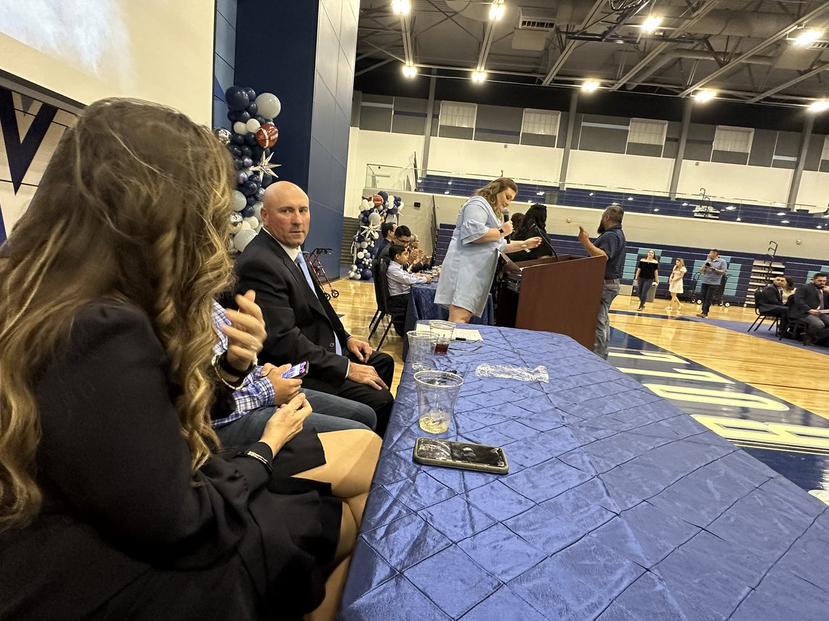 Larissa Liska tweet media