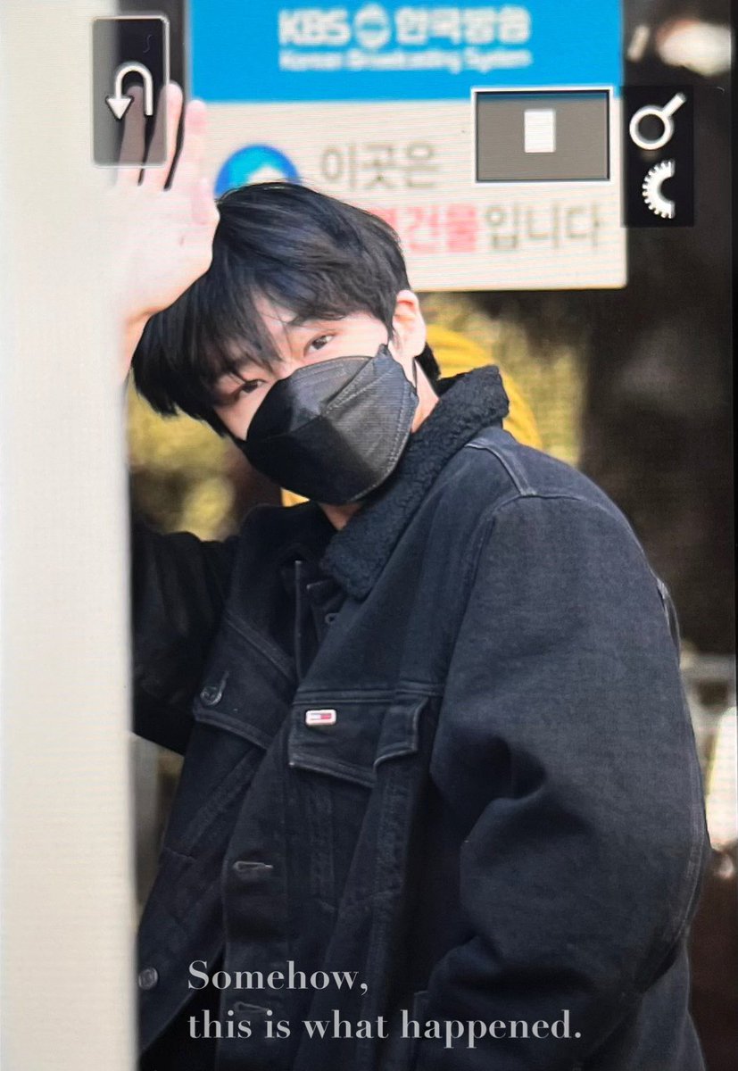 somehow_hw's tweet photo. 230120 뮤직뱅크
안뇨옹👋🏻👋🏻👋🏻

#형원 #HYUNGWON 
#몬스타엑스 #MONSTAX https://t.co/VsrIFMpndT