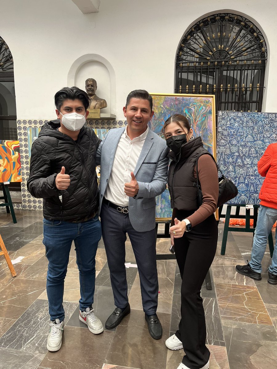 PriMxPueblaCapi's tweet photo. ⛳️ Agradecemos la invitación del @pripueblacapital en la Exposición de Arte Colectivo #PRIsmasVisuales, sin duda estas acciones acercan el arte a la ciudadanía.
#UnaVozUnaFuerza
#ElCorazónDePuebla https://t.co/C8CwTfgXvf