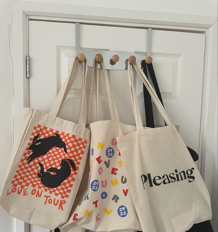 middaysunvol6's tweet photo. ¿Cómo lavas la tote bag del LOT sin que se encoja? 
✨ abro hilo✨ https://t.co/9MWzkMzm1k