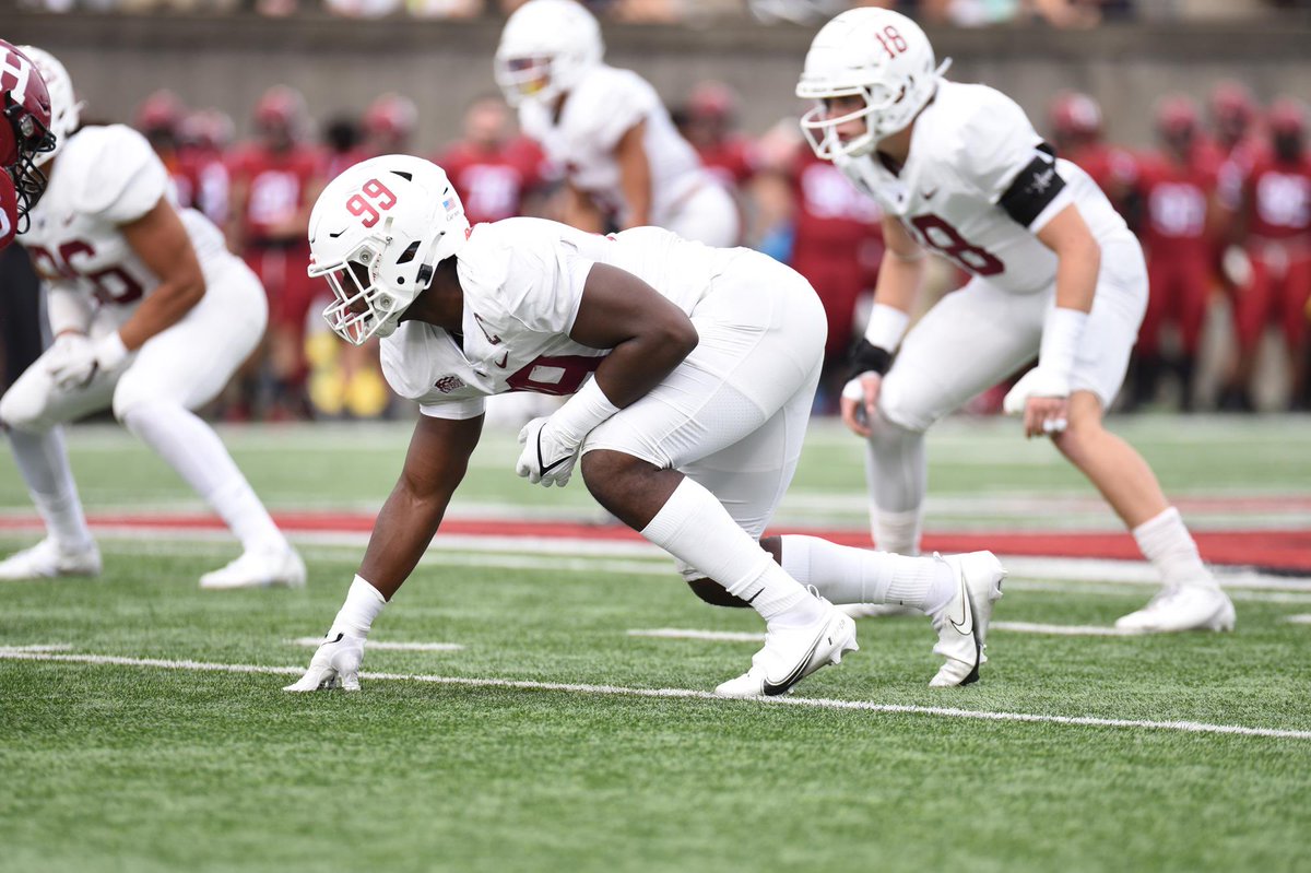 davidsantiiagoo's tweet photo. Honored to receive my 11th D1 offer from Lafayette College! @Coach_Saint @Coach__Trox @MBrookFootball https://t.co/wczMhx1v5F