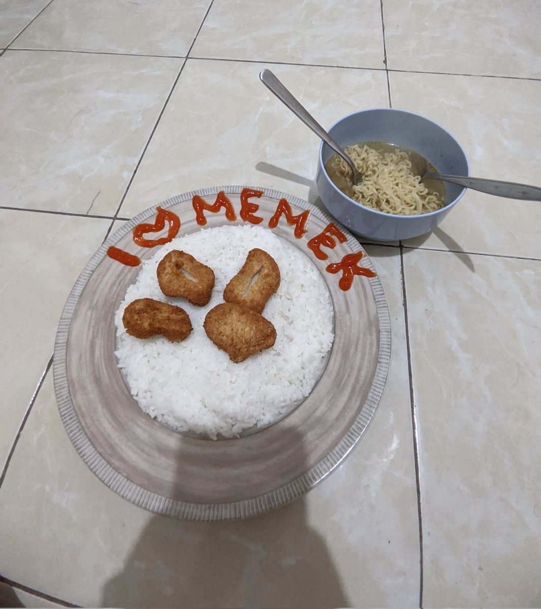 kevin_pps's tweet photo. @cursedkidd @Indomielovers Tim nuget goreng https://t.co/tFRrriDAKY