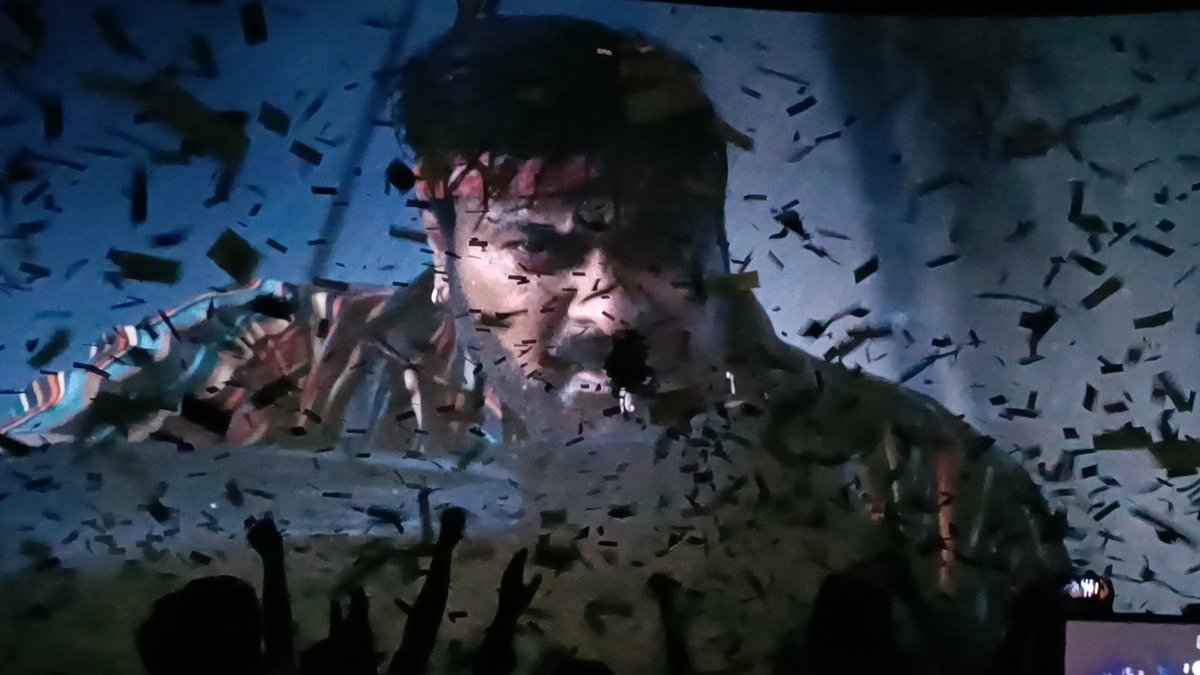 klapboardpost's tweet image. ఇక వీరయ్యదే విజయం! తెలుగు రాష్ట్రాల్లో శుక్రవారం ఒక్కరోజే Rs 7.3 crores కలక్షన్లు సాదించింది.
Weekend కావడంతో ధియేటర్లు నిండిపోయే అవకాశం ఉంది. ఇప్పటికే Housefull బోర్డులు దర్శనం ఇస్తున్నాయి.
#MegaStarChiranjeevi #megafans 
#WaltairVeerayya #DuniyaVijay 
@dirbobby @KChiruTweets