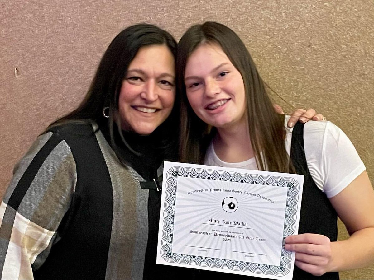 MK_Walker2024's tweet photo. Had a great time at the All-Southeastern PA Banquet. Grateful and honored to have been selected to the 5-region All-Star Team!
@AvonGrove_HS @sportingdesoc @EPaODP https://t.co/hA8tP92Zyj
