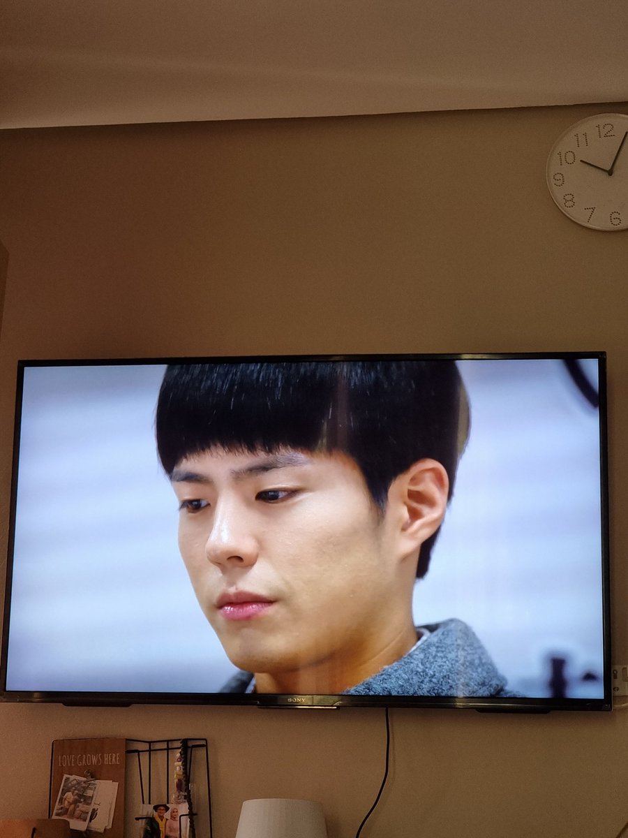 purplelyta's tweet photo. Nemenin suami nonton #Reply1988 tanpa kepergok senyum mesem2 tiap liat #choitaek adalah pekerjaan yg sulit 🫣 https://t.co/G1HEQb9Rwr