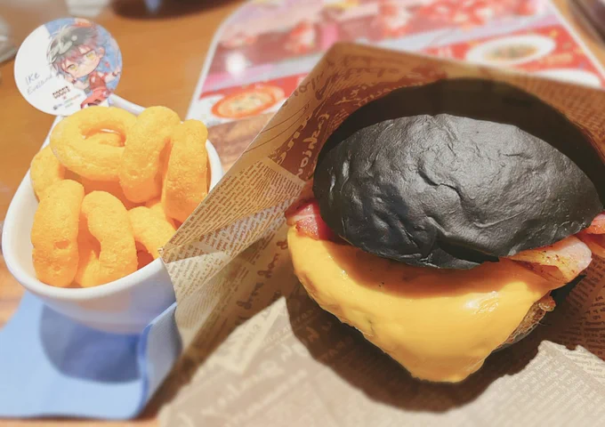第1弾行ってきた!ハンバーガー美味しかったです #ココスでにじさんじ 