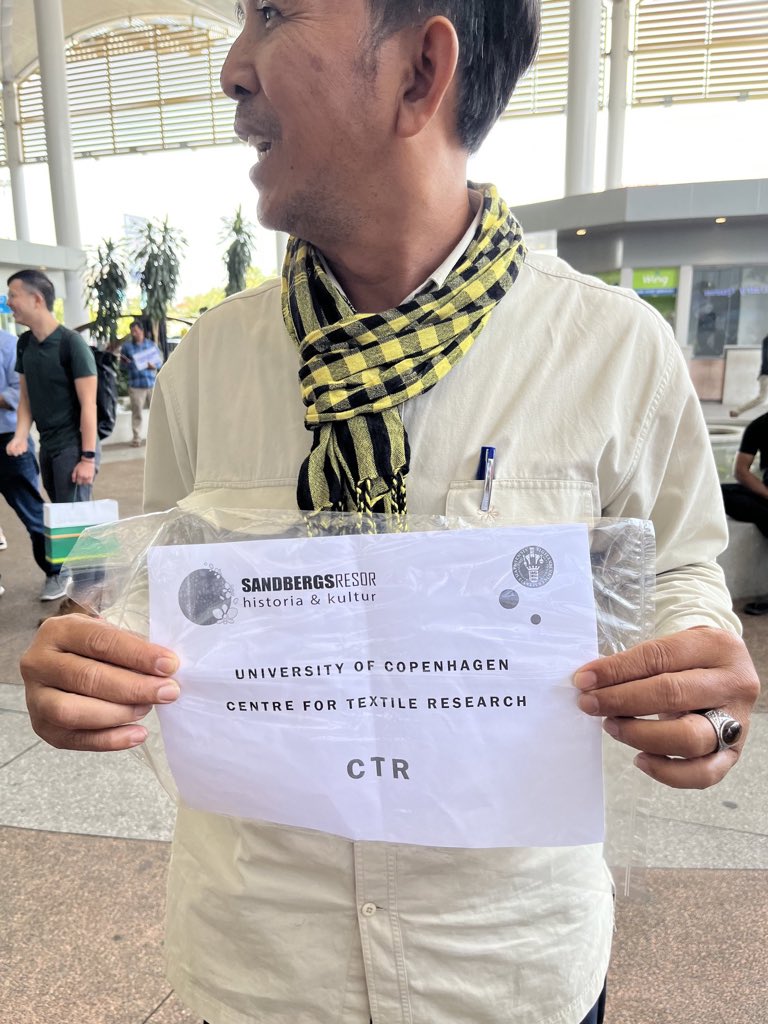 NoschMarie's tweet photo. 1st day of #CTRinCambodia tour with international textile scholars studying the textile cultural heritage #EuroWeb @euroweb @koebenhavns_uni @magalianb https://t.co/o1K9MOqAOF