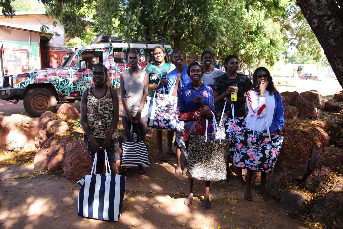 On January 26 Share the Dignity will be open. Rather than going about our workday as per normal we will spend the day giving back to our Indigenous Sisters, Aunties and Grannies. We will be packing #ItsintheBag donations to ship to our charity partners in Indigenous communities. https://t.co/NSaJHjK3dS