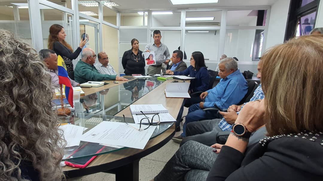 El segundo derecho de palabra relacionado con el lamentable accidente ocurrido en Las Vegas de Táriba, en el cual perdió la vida una joven tachirense, en el parlamento regional recibimos a sus padres, quienes realizaron exposición sobre el hecho acontecido en diciembre pasado.