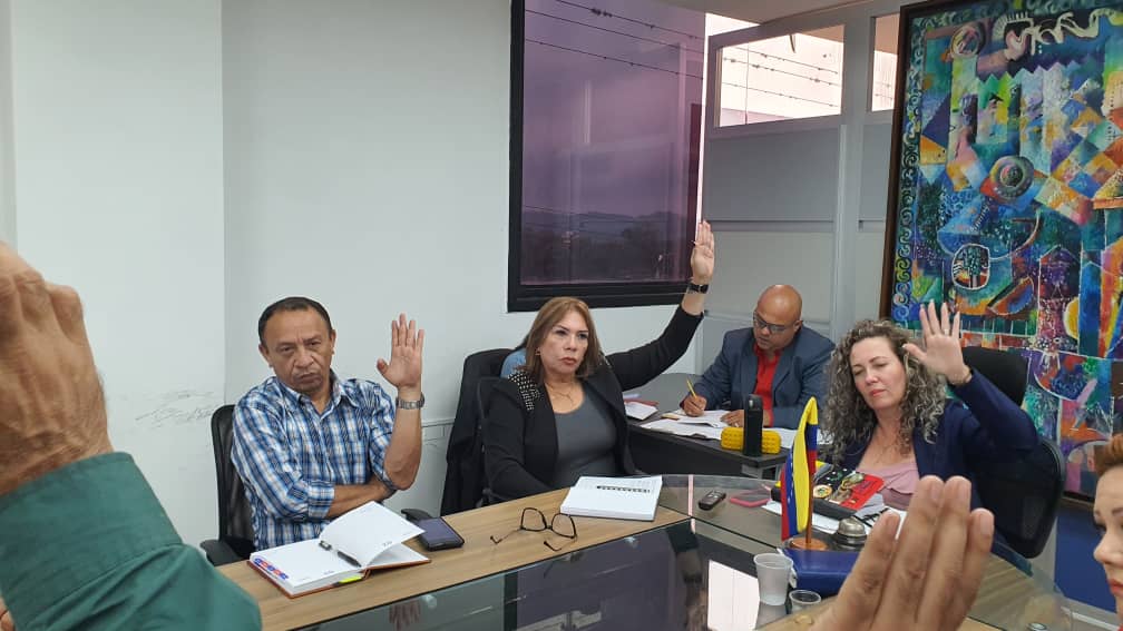 Aprobamos en plenaria que la Comisión de Política, Justicia, Seguridad Ciudadana, Derechos Humanos y Frontera, la cual presido, realice el acompañamiento a sus familiares con el propósito de seguir las acciones que permitan el esclarecimiento de este hecho.