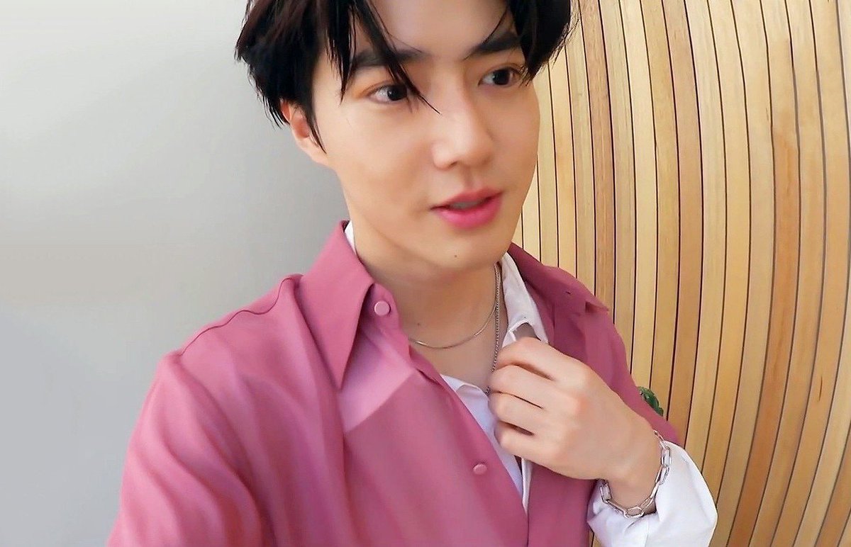 indiesh2o's tweet photo. junmyeon you are so pretty https://t.co/58EsHKCSu8