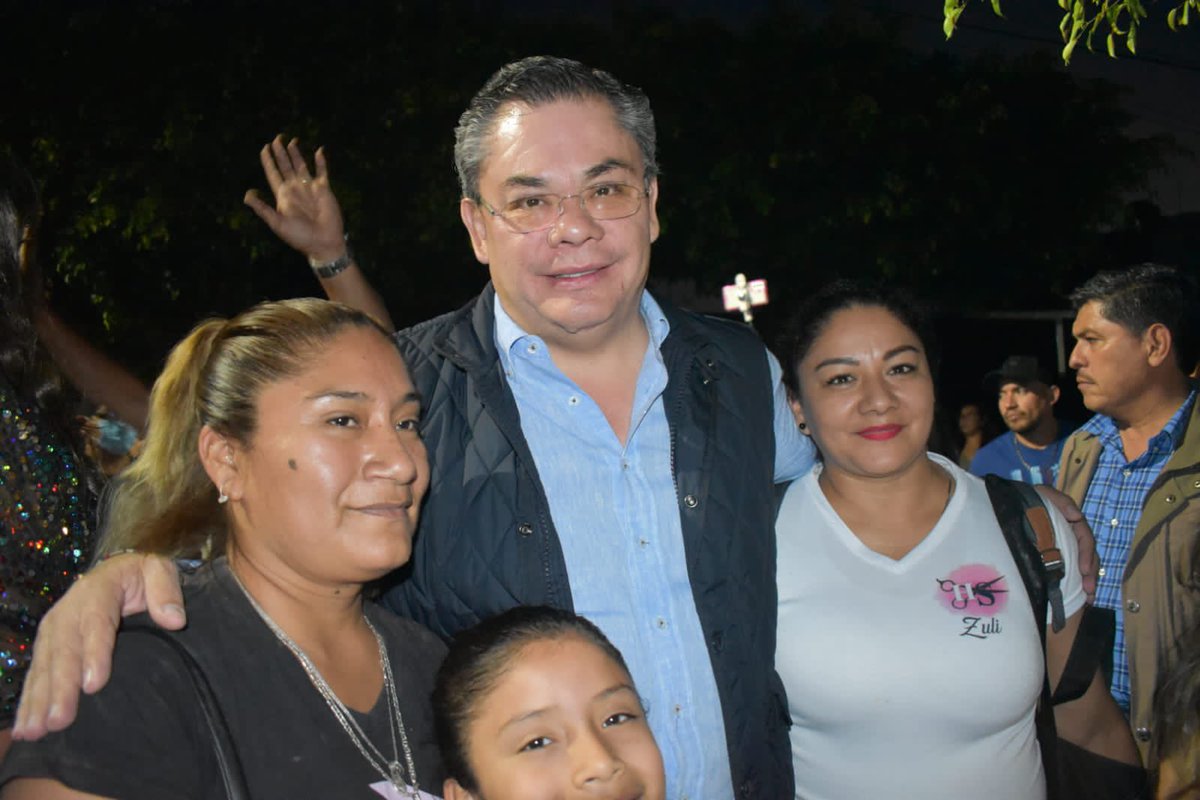 Rafa_Reyes_Mor's tweet photo. 50 edición del Súper Show de las Viudas en el marco del Carnaval de #Jiutepec 2023 https://t.co/cvQJ6Y1Qu8