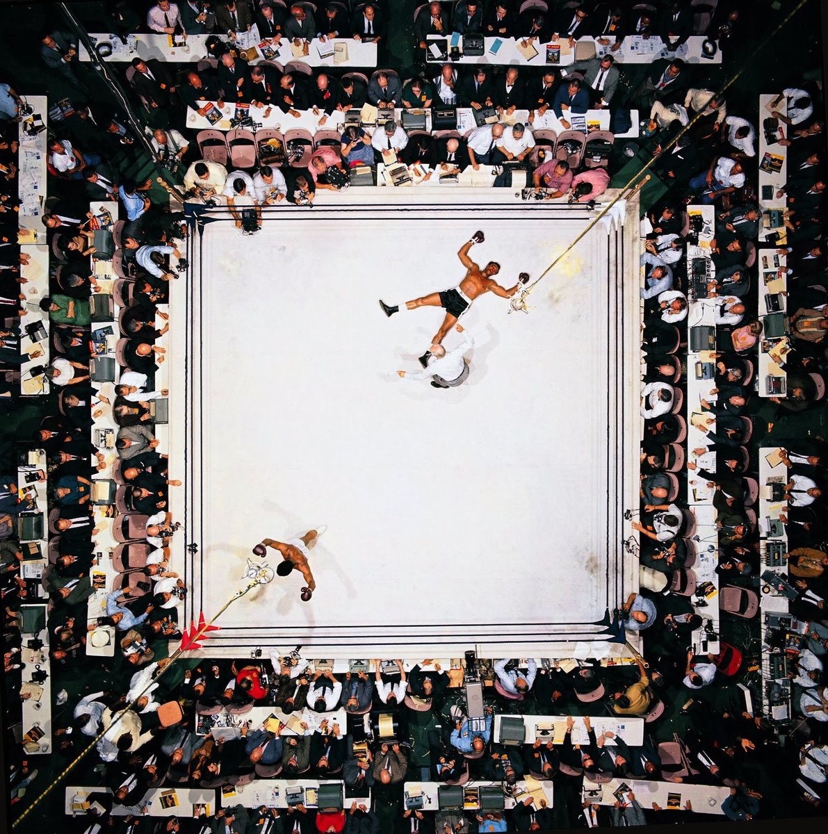 PastThroughPics's tweet image. Muhammad Ali knocks out Cleveland Williams, 1966