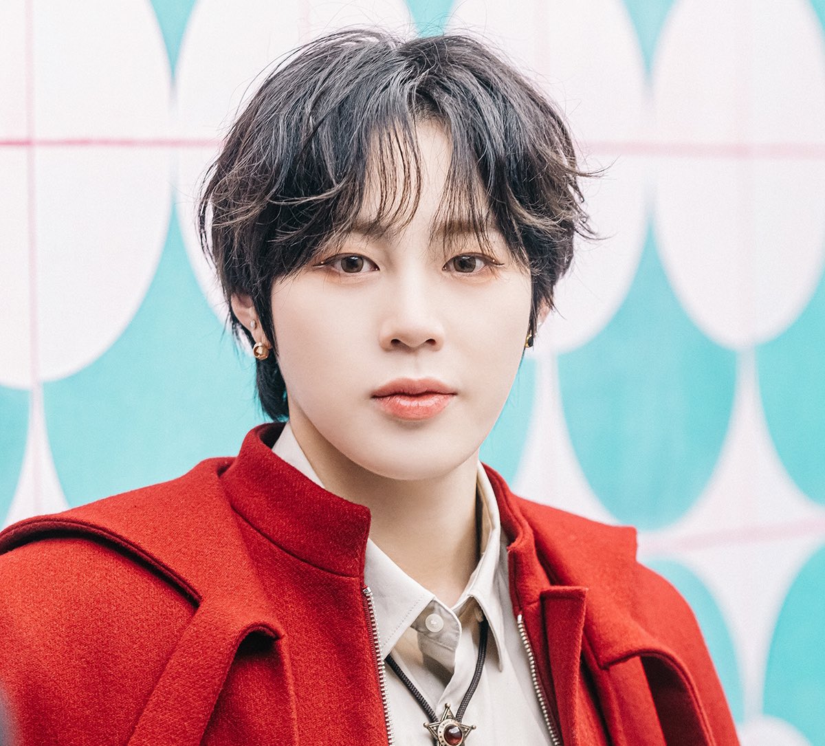 sengsengun's tweet photo. 하성운 유니버스 라라팝 &amp; 화보

Behind, Making Film
🔗 https://t.co/nMSbbu8o7h

화질 주의❗️ 소리 딜레이 주의❗️ https://t.co/UGRzs3x84o