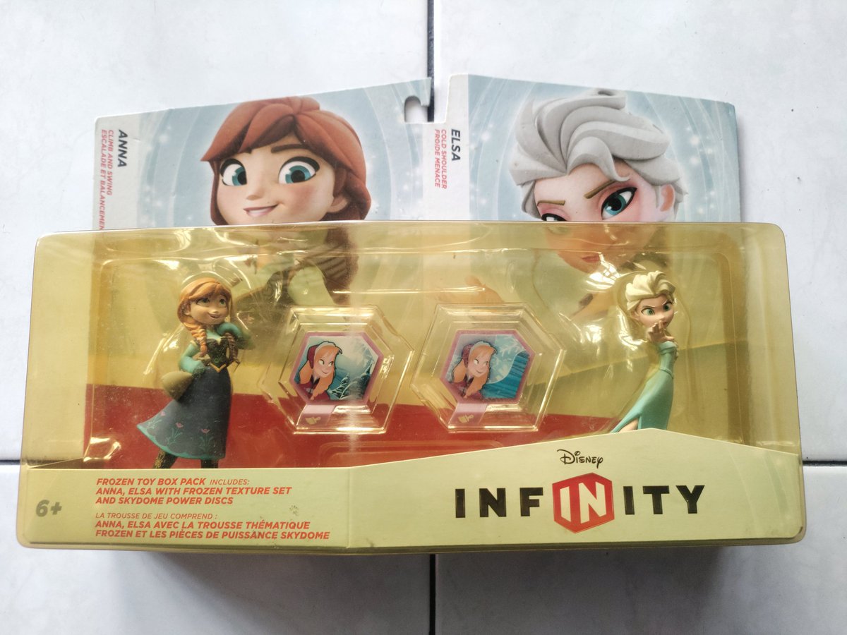 How old are you?
This is the only Disney Infinity figurine set that I have owned for almost 7 years because of the clean design 

However should I open it because of the plastic 🤔

#Disney #DisneyInfinity #Frozen #ENVTuber #VTuber #MYVT