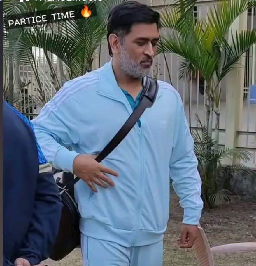 CricSuperFan's tweet photo. New Look தலைவன்
Recent PICTURE #ThalaDhoni #MSDhoni https://t.co/Rp0KcvCLaC
