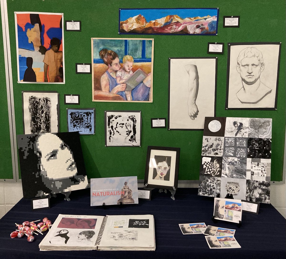 MsJulieG's tweet photo. @StPiusXOCSB students enjoy their night. P happily displays her amazing talent. B has discovered a wonderfully unique way to display her talent. Who knew art grows on tress?? Congratulations to both! #ocsbJOY #ocsbARTS #ocsbSHSM #SOWCASE https://t.co/SfMFWtjzHh