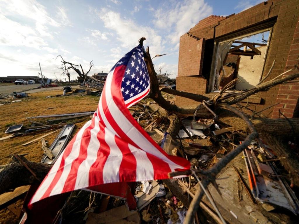 Estados Unidos ha destruido el mundo en nombre de la libertad y la democracia. Basta ya! Dentro de poco no quedará nada de nuestro mundo. #IslaRebelde