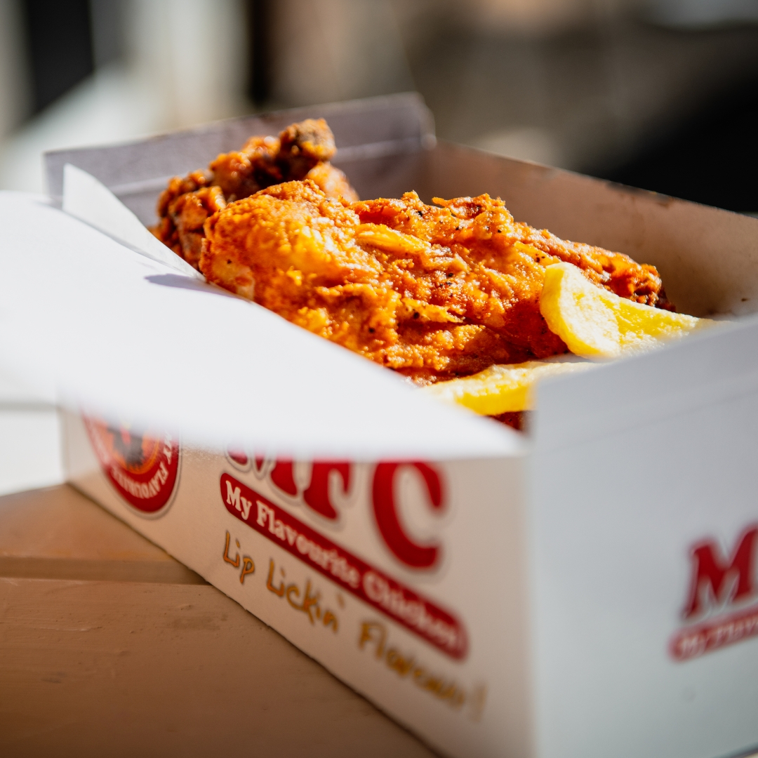 Craving our southern fried chicken? 🍗

From chicken nuggets to fried chicken pieces and chips, you won’t want to miss out on our quality, flavoursome chicken. 😋
 
#stjohnsfishbar #warwickfishandchips #fishandchips #stjohnsfish #fishandchipswarwick #friedchicken