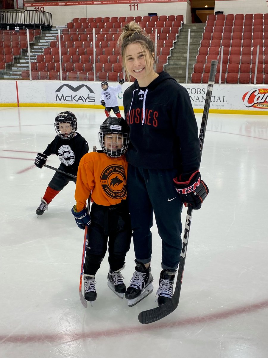 Dayle Ross out with Eleanor  and the U 8 Saint. Cloud girls 👧