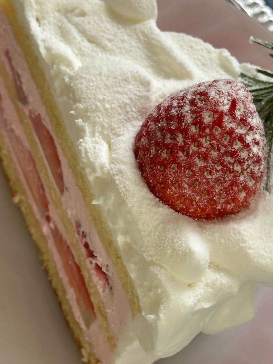 aespasbbl's tweet image. [230120] 6:21PM KST: ⭐️ 

- in that sense 
- i’ll send you pictures of delicious cakes 
- +3 📸
- happy new year