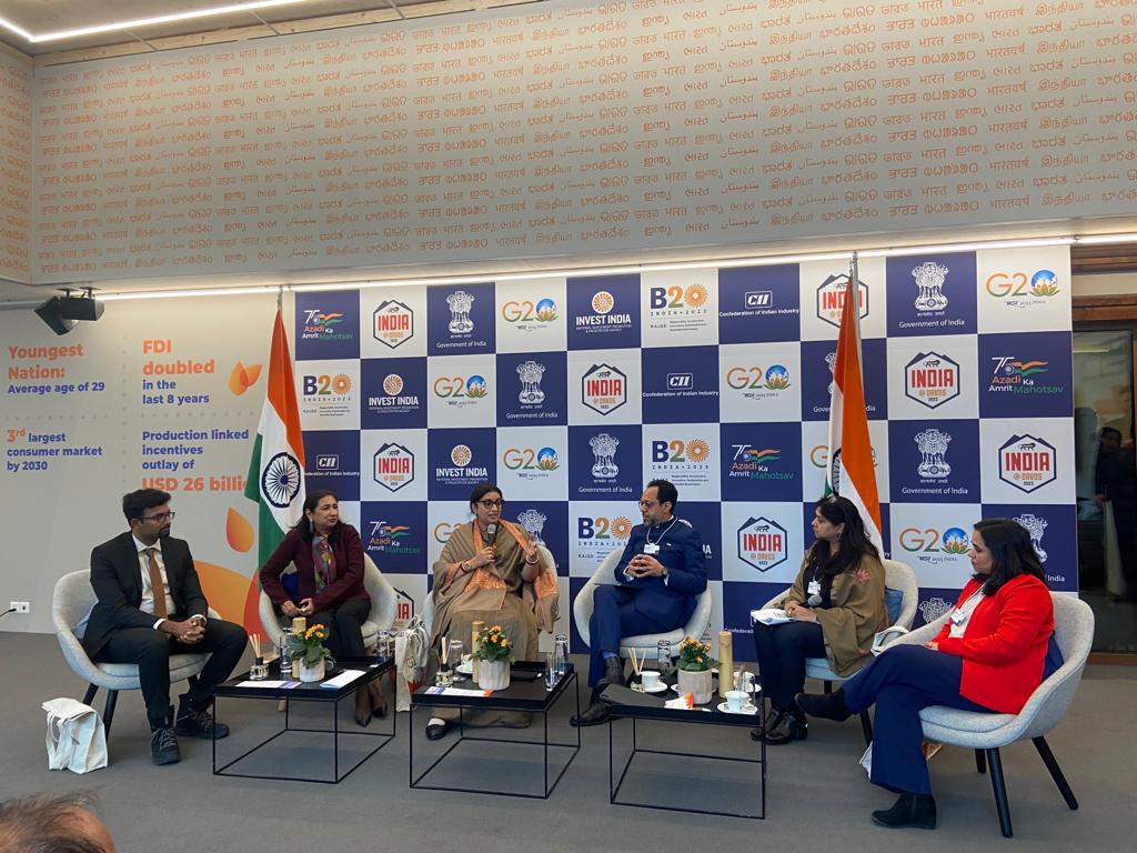 Smt. <a href="/smritiirani/">Smriti Z Irani</a>, Hon'ble Minister for <a href="/MinistryWCD/">Ministry of WCD</a>, GoI, addressed law &amp; order issues and women's workplace and economic needs at the panel discussion on 'Act Forward: Where Women's Leadership Stands Today and Where It's Going' at #WEF23.

#IndiaAtDavos2023 #InvestInIndia
