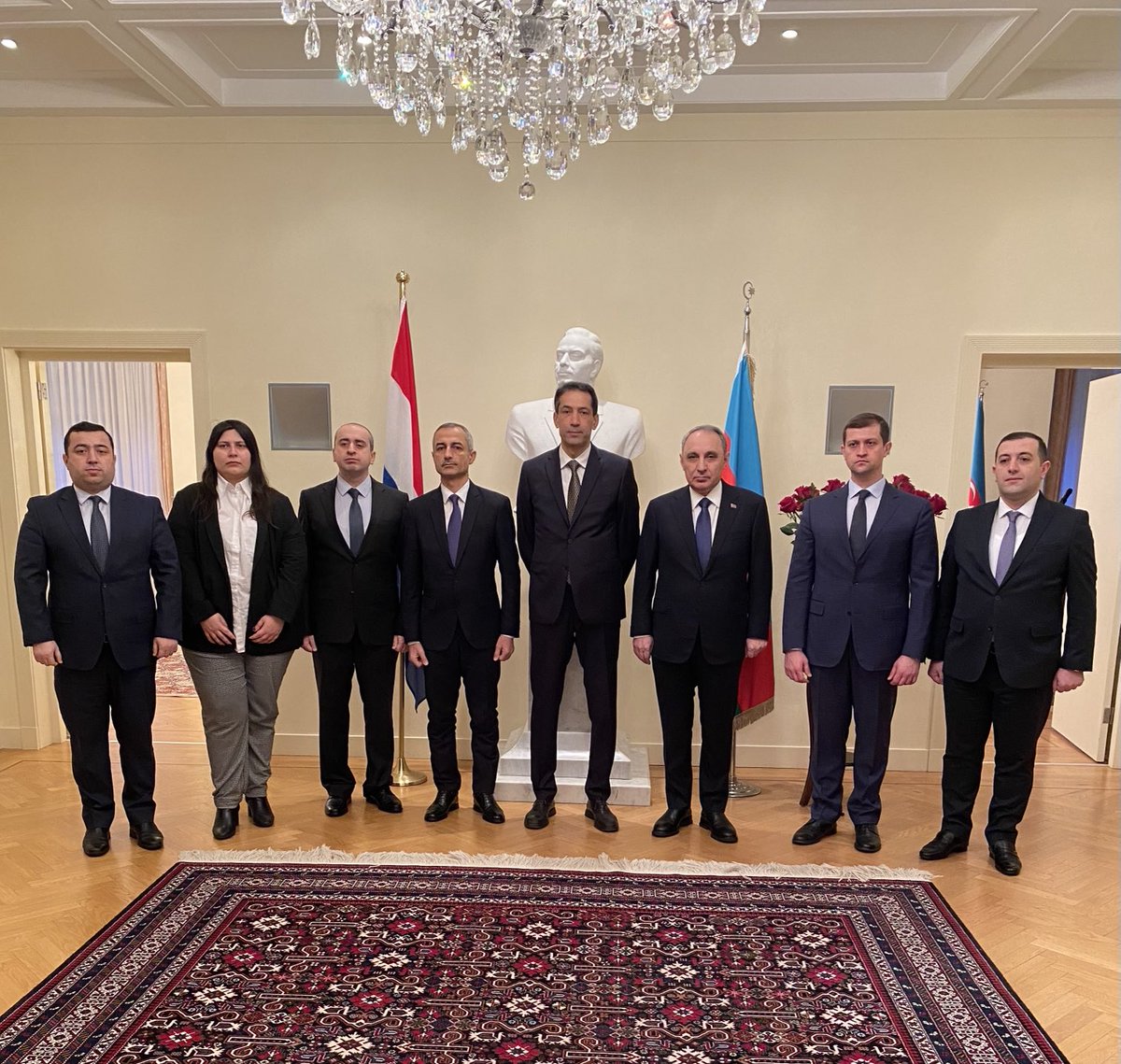 rahman2609m's tweet photo. At this Mourning day of #BlackJanuary together with 🇦🇿’s  Gen/Prosecutor K.Aliyev we honoured the memory of our National Leader Heydar Aliyev, who was the 1st to strongly condemn the crime committed against our people &amp; demanded political &amp; legal assessment of 20.01.1990 massacre https://t.co/Fb5URicdkF
