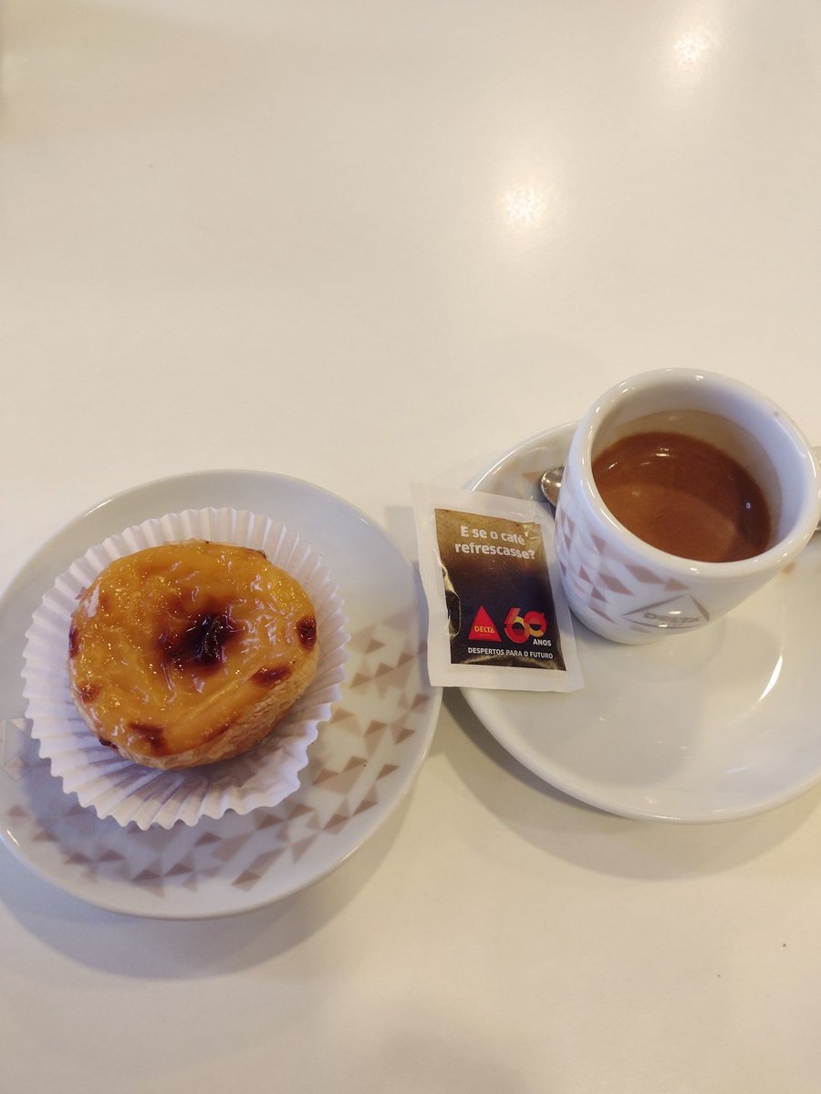 How to sound more #Portuguese 

Say just 'uma nata' instead of 'pastel de nata' 🍰

#pasteldenata #portugal #culture #food #bakery #pastry #coffee #morning #traveling #backpacking #saudade #blogs #languages #language #cultures #interculturality
