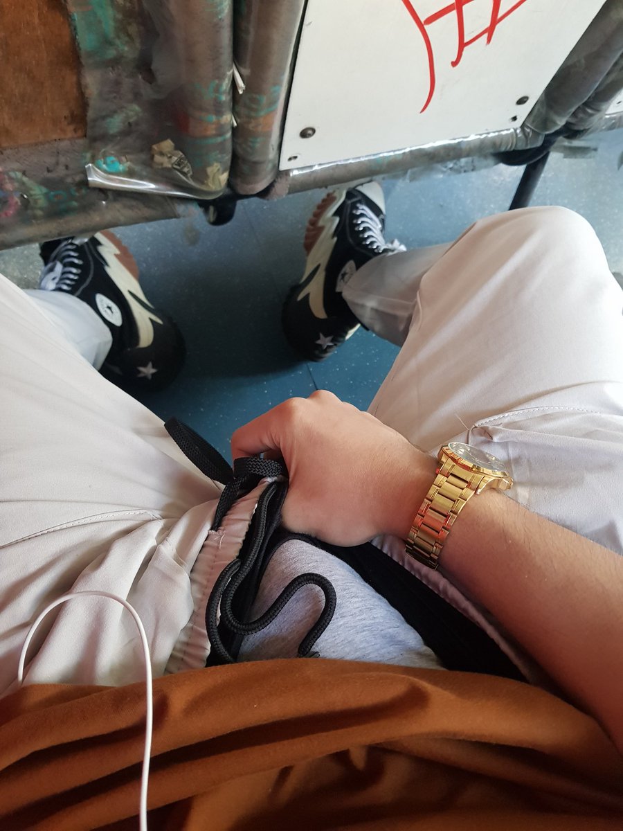 aznotreal's tweet photo. Ganda ng shoes🤩🤩🤩 https://t.co/2Qs3vRlR8y