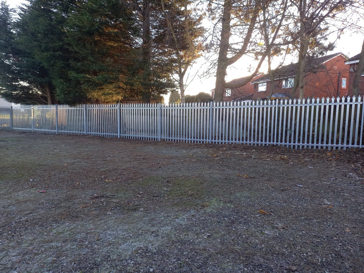 HCFencing's tweet photo. Replacing old chain link fencing for a new 2m high palisade fence! A job well done! #securityfencing #fencing #northwest https://t.co/HoJu9RPiQ9