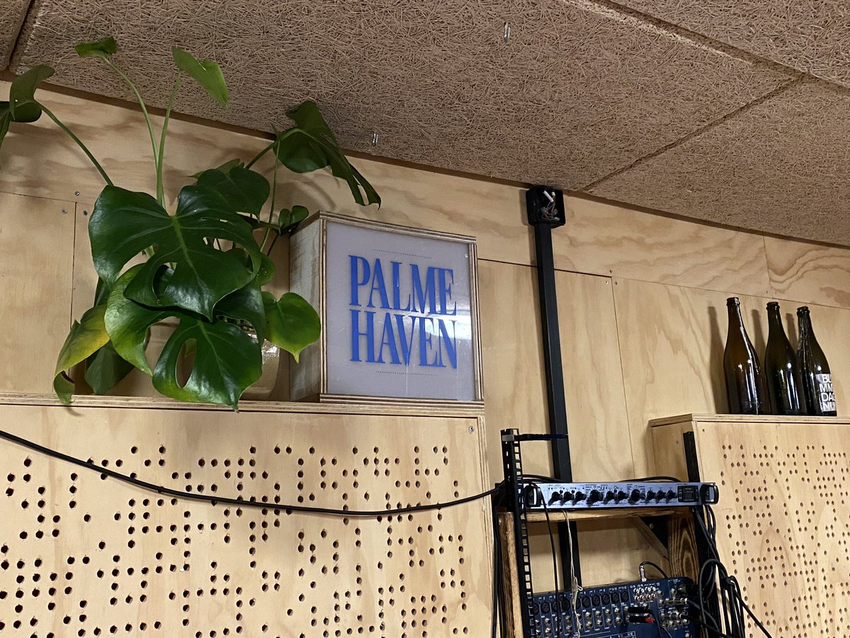 EN ANDERLEDES DAG PÅ KONTORET✨ Er taget i Palmehaven 🌴 med Program for praksisstudier <a href="/VIAuniversity/">VIA University College</a> Vi går tæt på Kunst, kultur og sundhed i professioner og professionsuddannelser <a href="/DanskeProf/">Danske Professionshøjskoler</a> #UPP #forskerliv